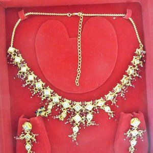 Stunning Royal Style Necklace & Earrings Set - Red beads and diamond stones.